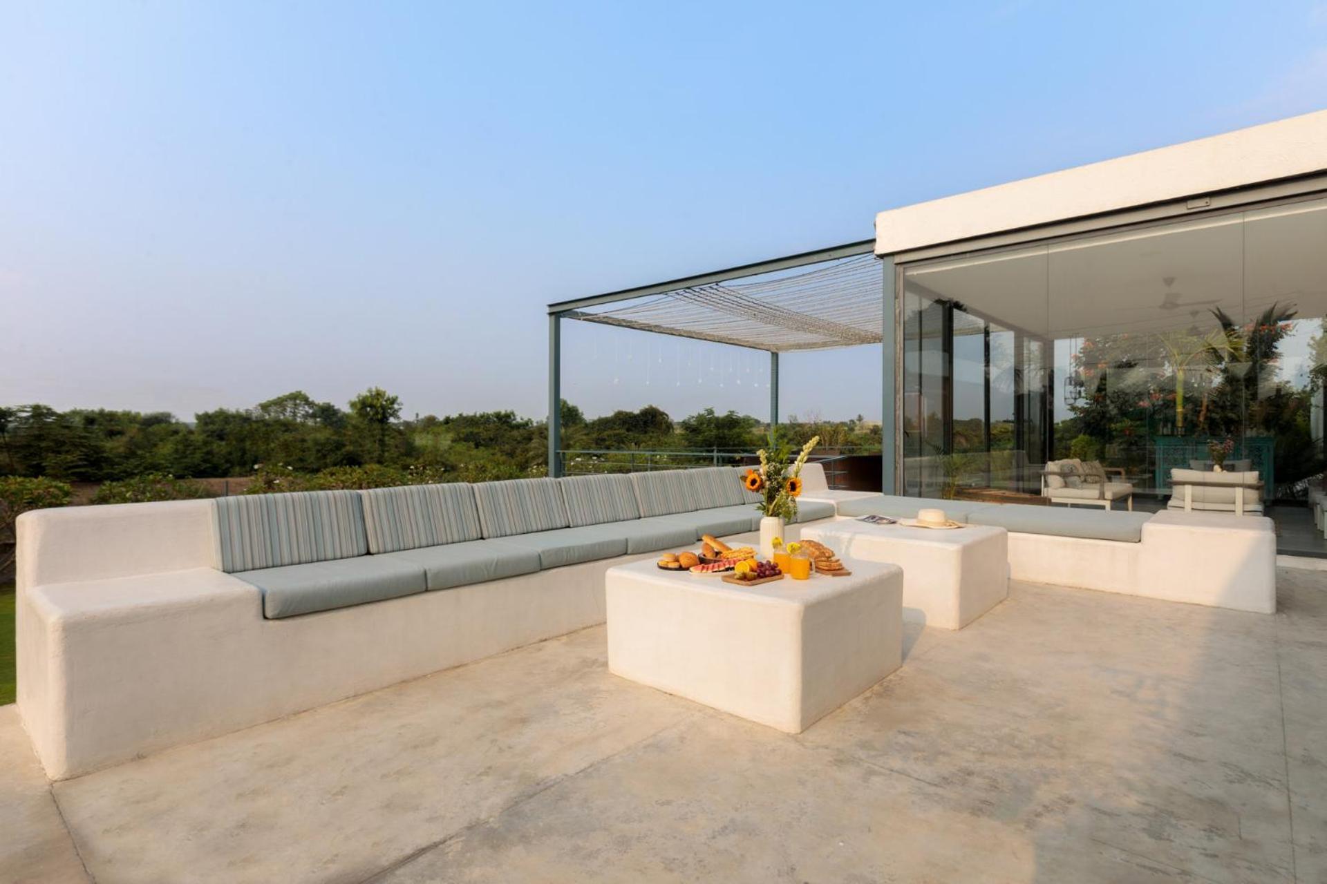 Open House By Stayvista - Nestled In Nature, Featuring A Swimming Pool & Expansive Lawn For A Serene Retreat Shikrapur Экстерьер фото