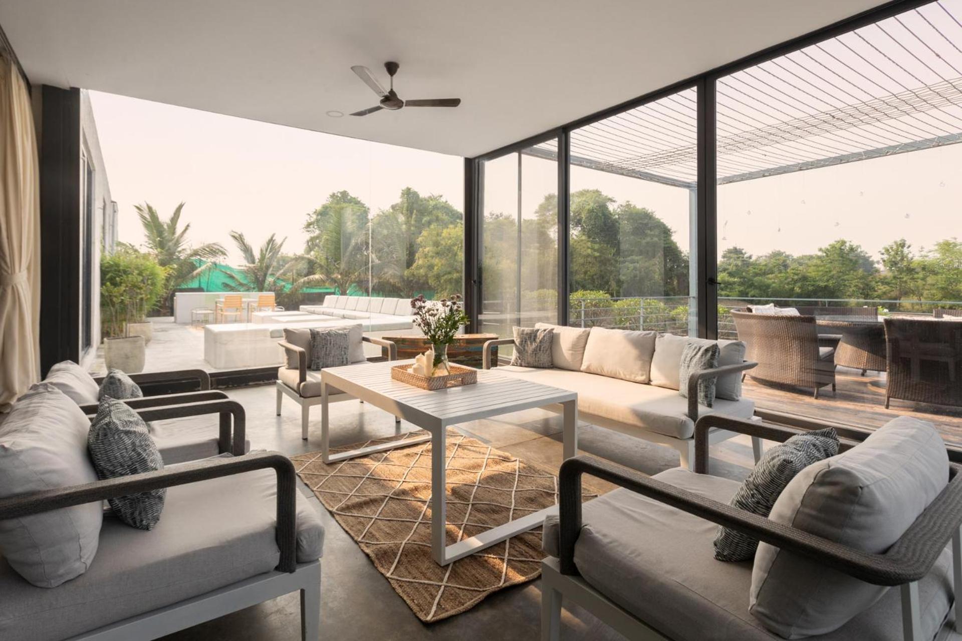 Open House By Stayvista - Nestled In Nature, Featuring A Swimming Pool & Expansive Lawn For A Serene Retreat Shikrapur Экстерьер фото
